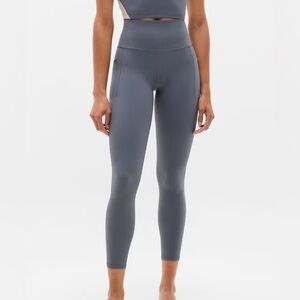 Athleta Ultimate Stash Pocket 7/8 Tight Legging Size Large Gray Tie Waist